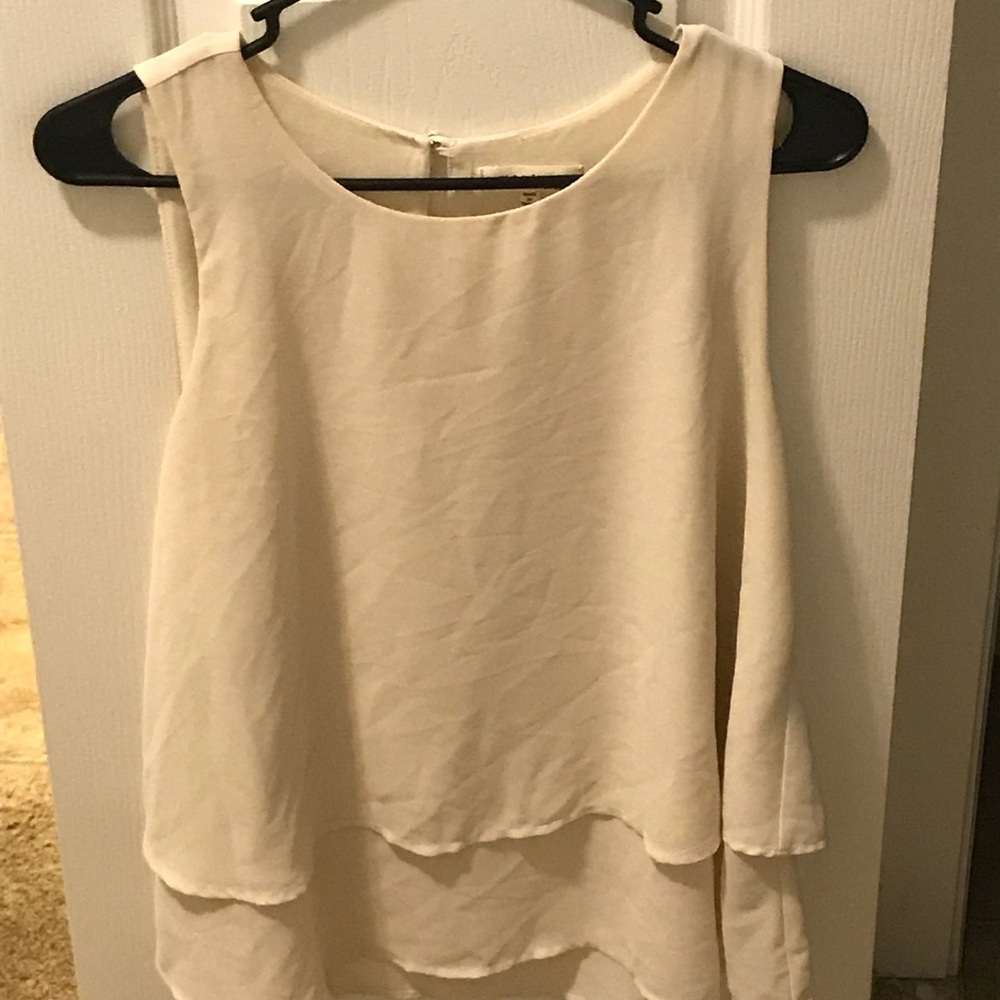 NWOT off white blouse